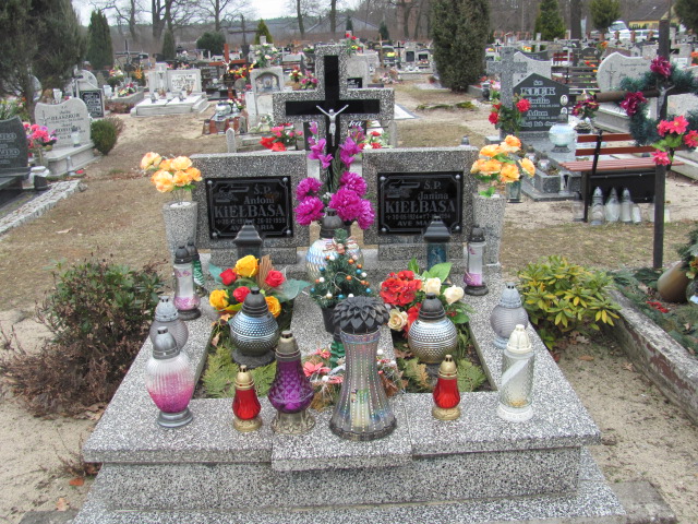 Grób Antoni Kiełbasa